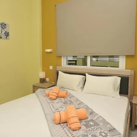 Dionisos Apartment *