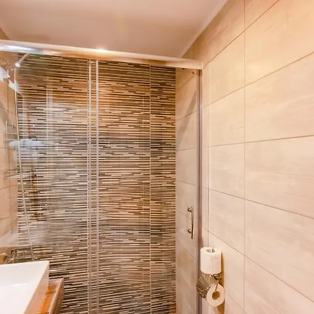 Dionisos Apartman Dioniszíu-part