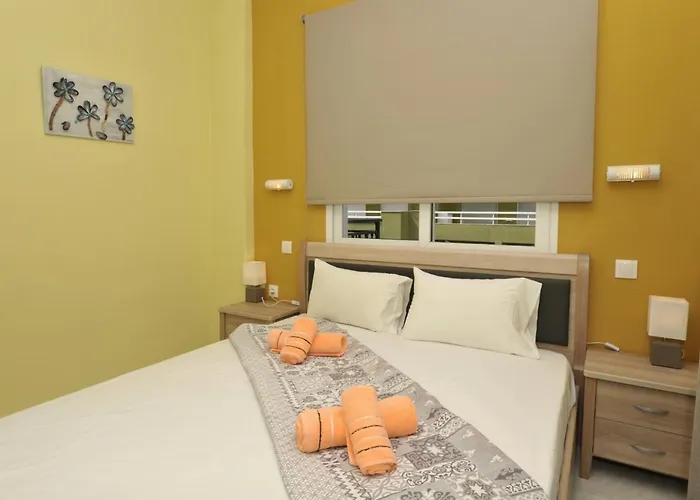 Dionisos Apartament *