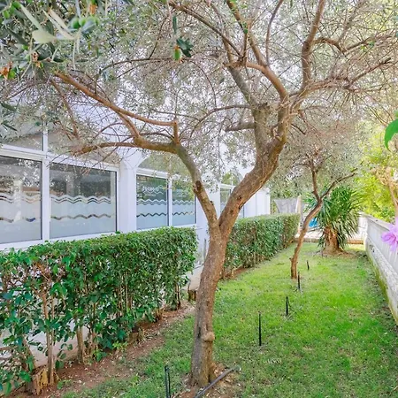 Dionisos شقة باراليا ديونيسيو